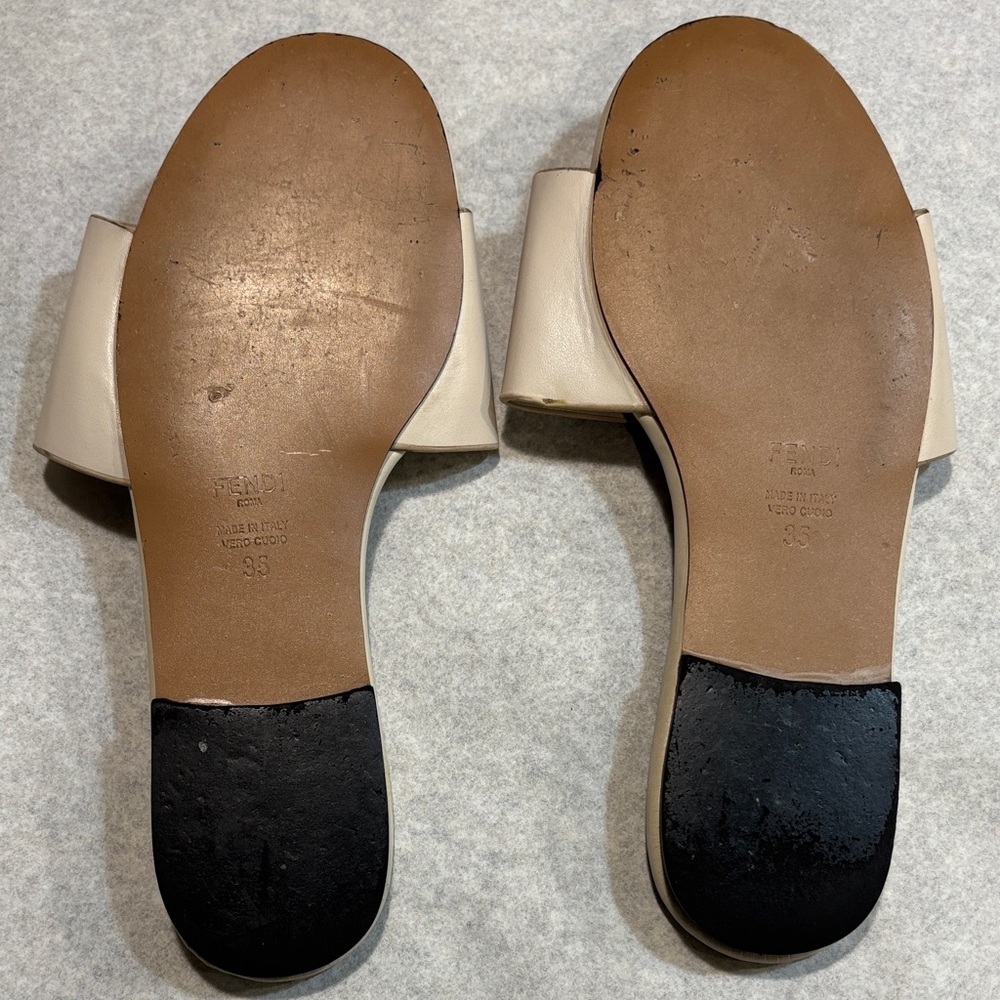 Fendi Women's Cream Slide Sandals Type Size 35 - Picture 5 of 5